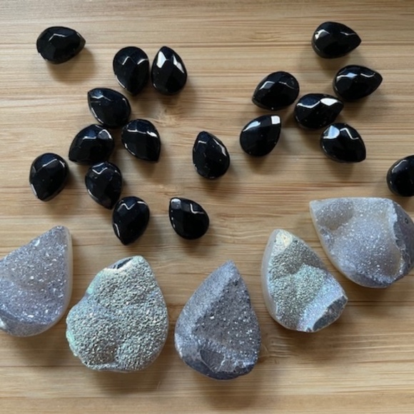 Gem Stones-Druzy and Black Beads - Picture 1 of 3